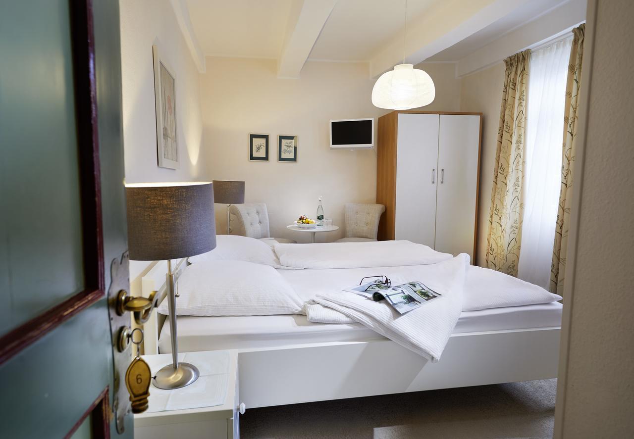 Hotel Gasthof Zu Den Linden Oberhundem Extérieur photo